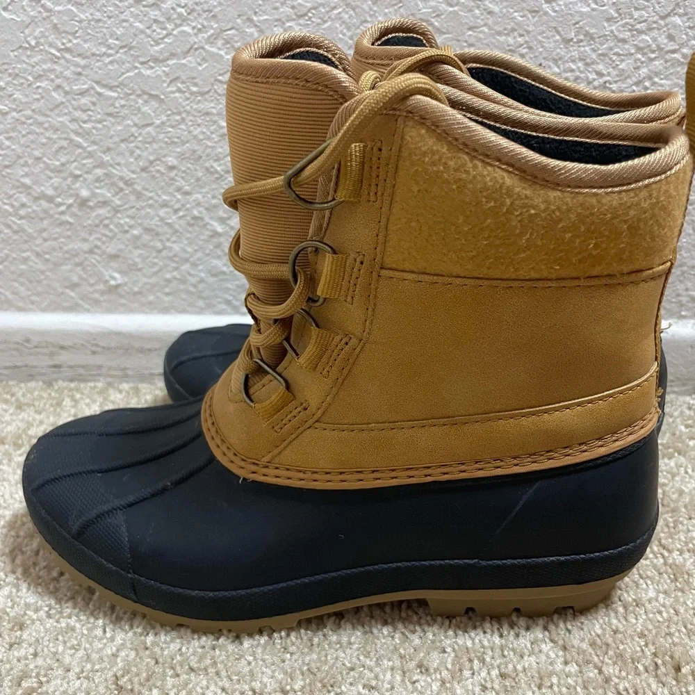 Universal Thread Kids Tan and Black Rain Boots